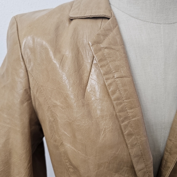 Express Y2K Crinkle Leather Belted Camel Coat Size 1/2 - Picture 9 of 16